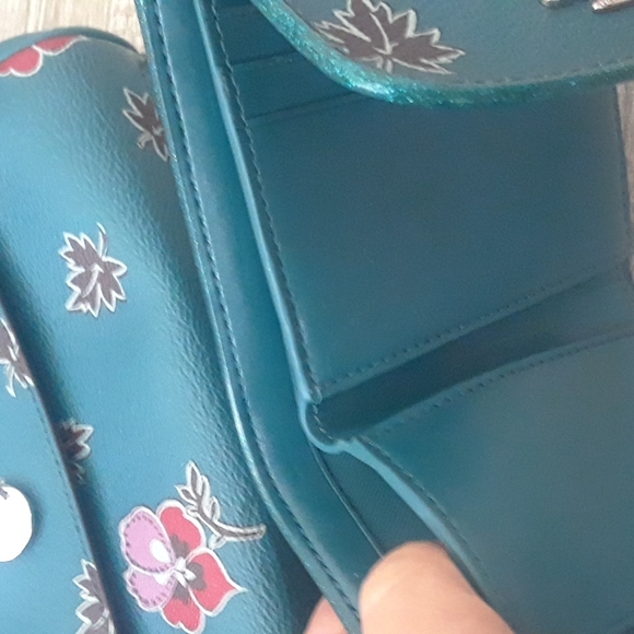 NEW!COACH..REVERSEABLE FLAP CROSSBODY WITH MATCHING WALLET..FLAWED - Picture 5 of 13